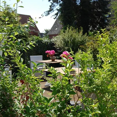 Schoenes-wohnen-am-suedstrand-fewo-3 *
